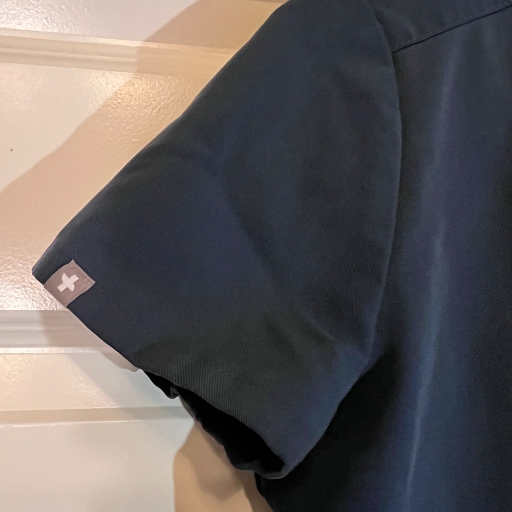 FIGS Technical Collection Scrubs Casma Top & Yola Pants Set in Navy Blue, XXS - Picture 7 of 16